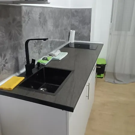 Loft Puente Romano Apartment *